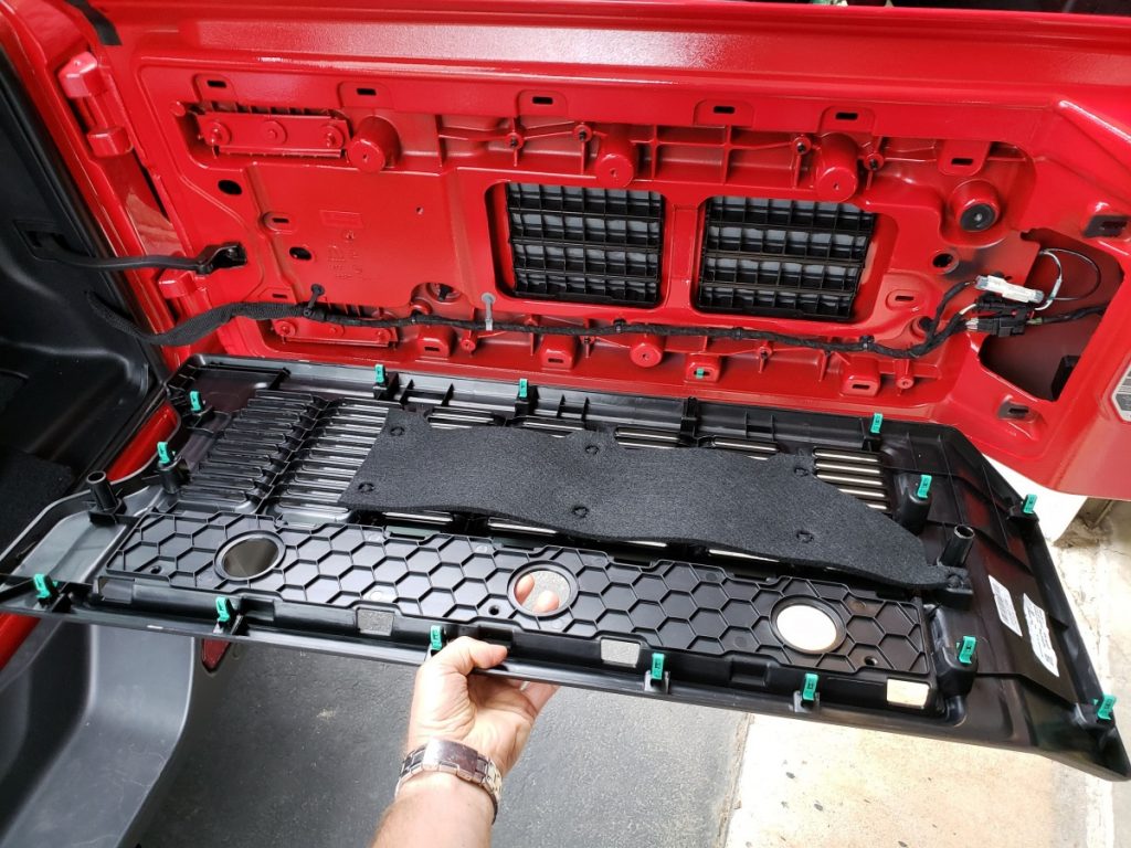 How to Install a Jeep Wrangler JL Tailgate Table